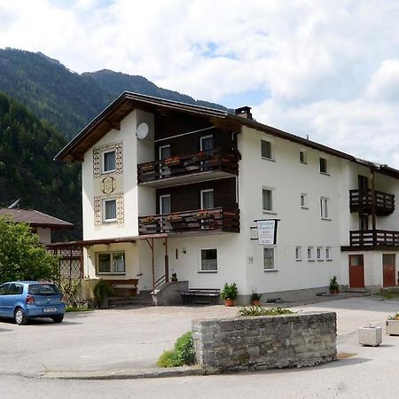 Hotel Haus Gamsblick Umhausen Esterno foto