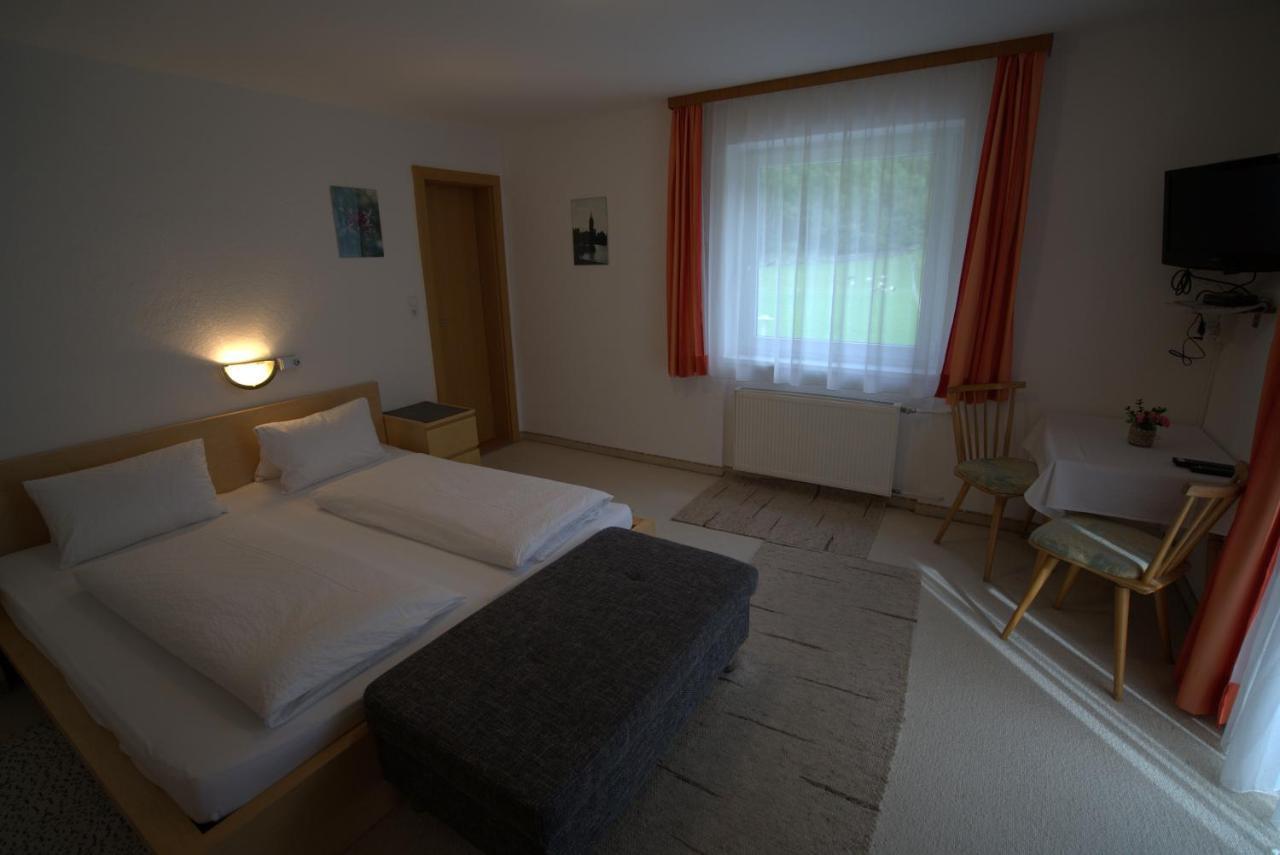 Hotel Haus Gamsblick Umhausen Esterno foto