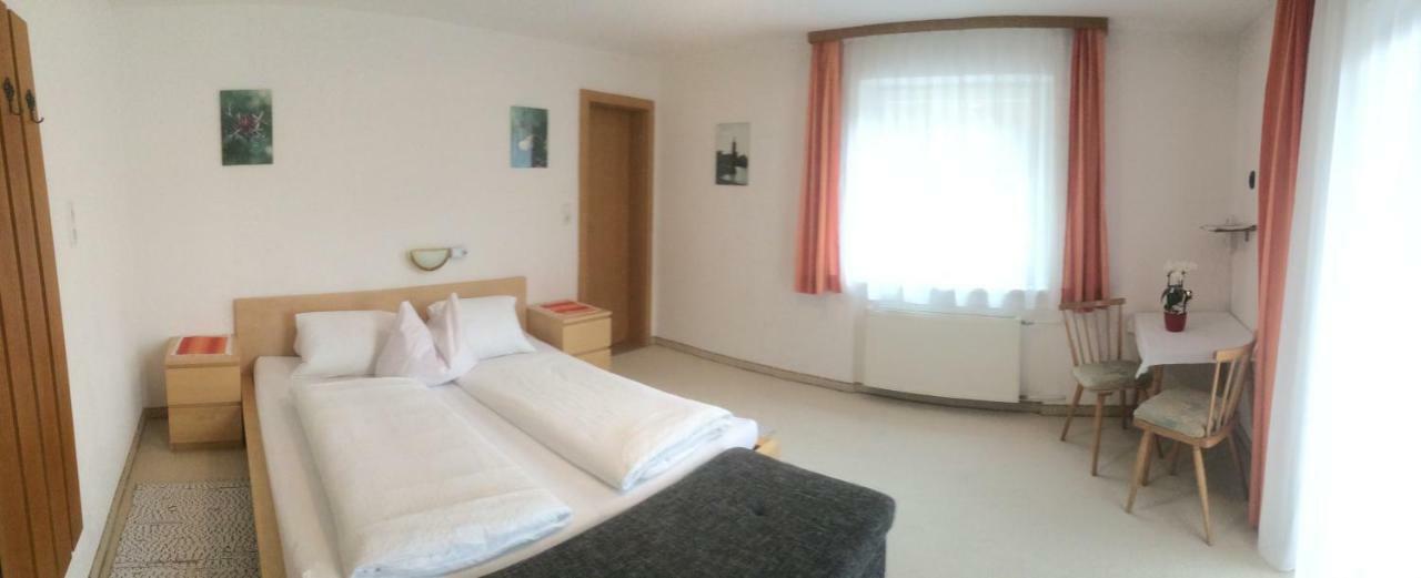 Hotel Haus Gamsblick Umhausen Esterno foto